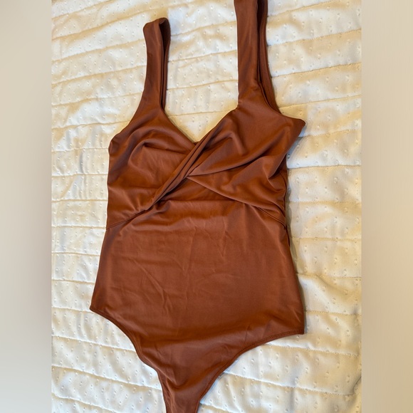Abercrombie & Fitch Women's Brown Bodysuit Brown burned Orange Soft Size L - Picture 3 of 12